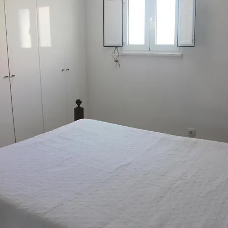 Holiday home Casinha Da Andorinha - *